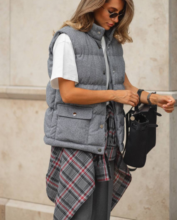 17/1 Жилетка пухова кашемірова на кнопках